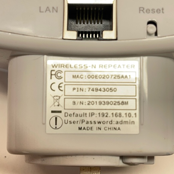 🌹SOLD🌹300Mbps Wireless WiFi Repeater/Extender/AP/WI-FI Signal Range Amplifier - Picture 8 of 14